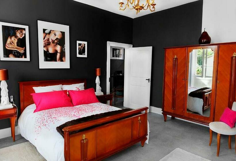 Пансион Le Cherche Midi Chambres D Hôtes Avec Cuisine Equipee Grand Jardin Parking Securise Gratuit