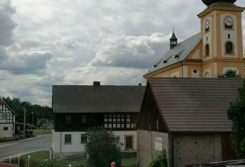 膳宿费 Penzion Pohoda, Nepřístupné V Pracovním Oděvu