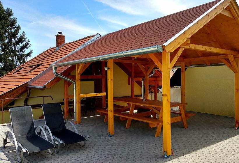 بنسيون Villa Teleki