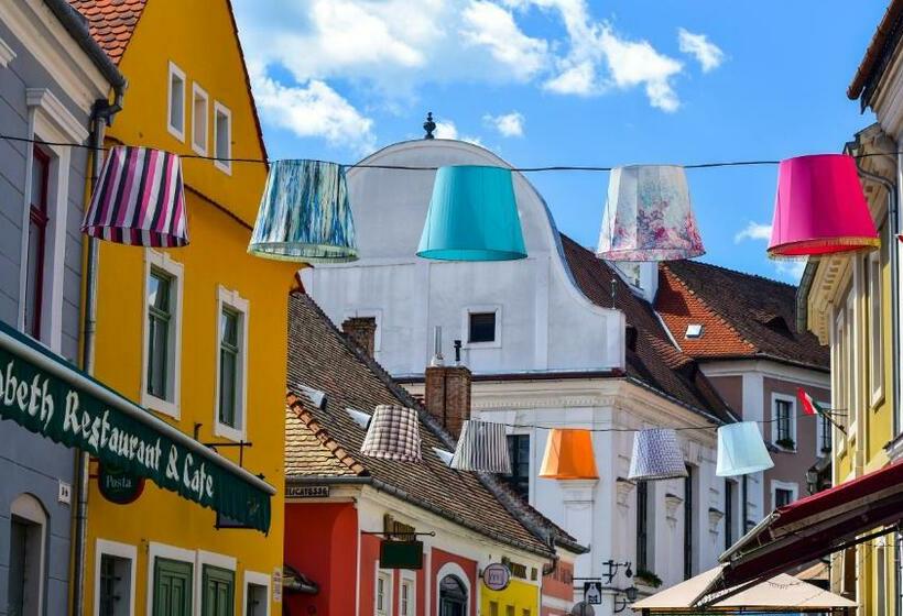 Пансион Városi Vendégház Szentendre