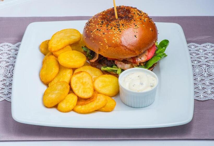 אתר נופש Kúpeľné Domčeky   Kúpele červený Kláštor Smerdžonka