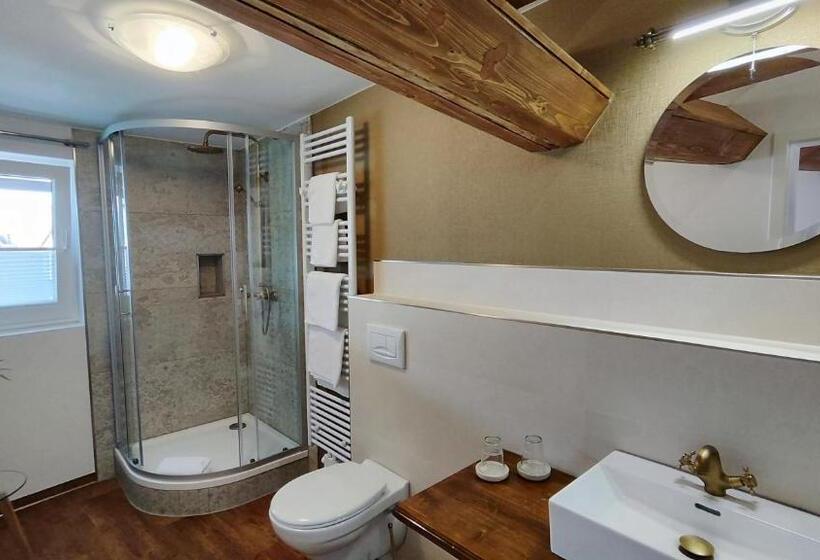 Traditions   Hotel Zur Tanne