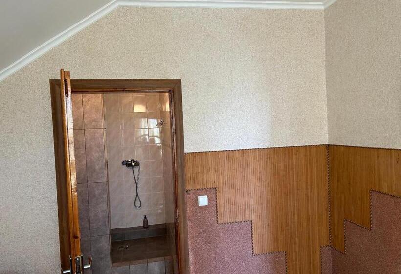 Hostel готель максим