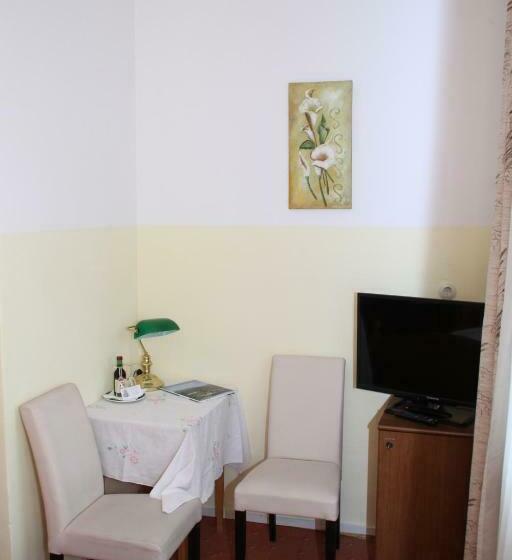 הוסטל Gasthof Edelweiss