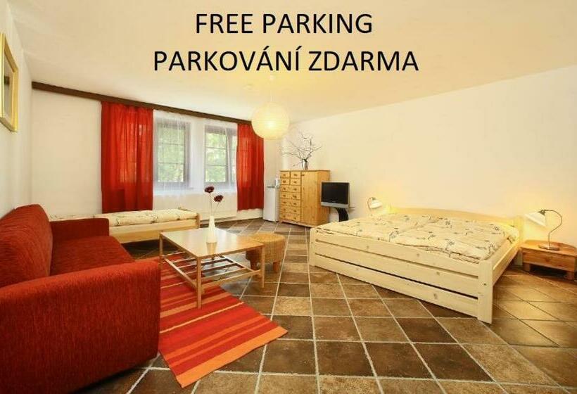 ユースホステル Pension Adam