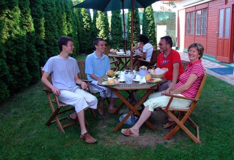 مبيت وإفطار Bélkő Panzió