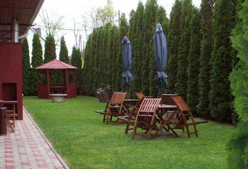 مبيت وإفطار Bélkő Panzió