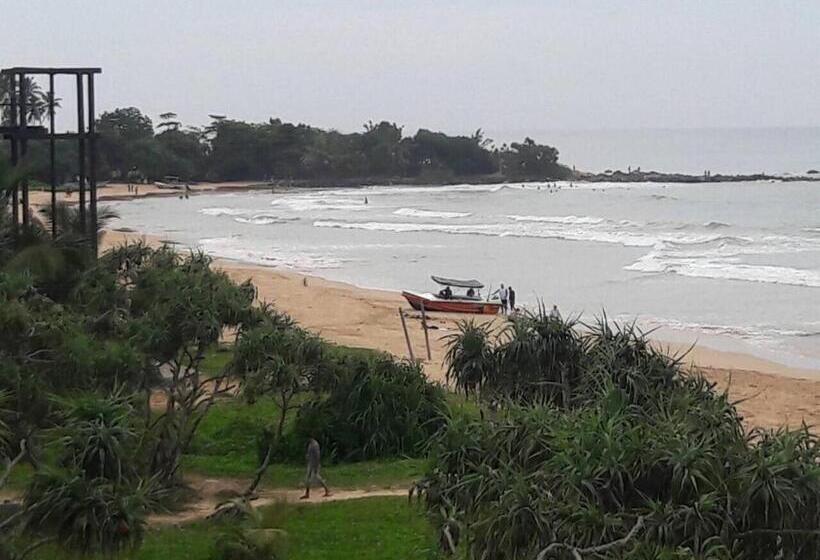 مبيت وإفطار Dedunu Home Bentota