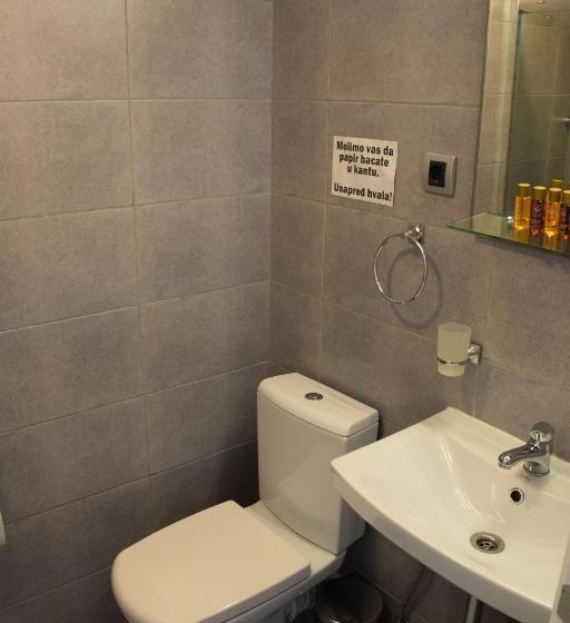 تختخواب و صبحانه Sms Studios