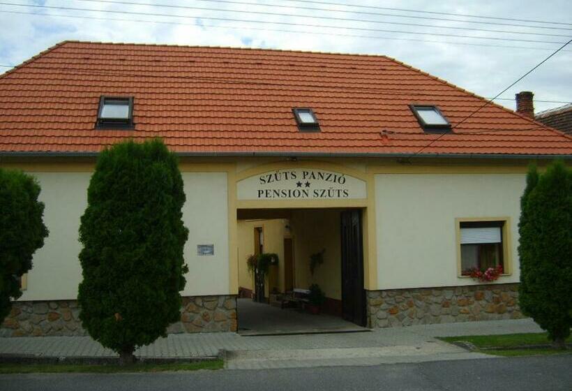 Bed and Breakfast Szűts Panzió