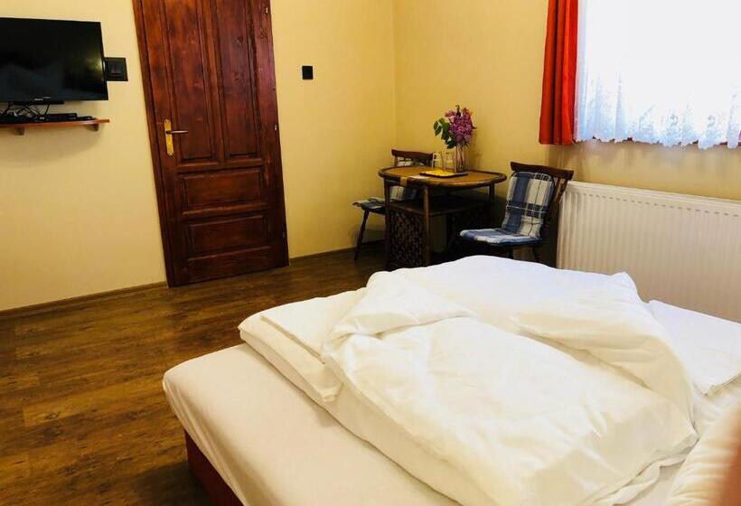 Bed and Breakfast Szűts Panzió