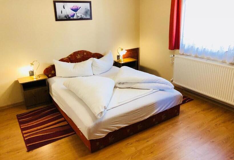 Bed and Breakfast Szűts Panzió