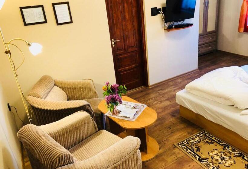 Bed and Breakfast Szűts Panzió