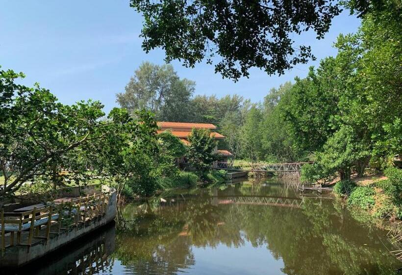 Chanchaolao Beach Resort