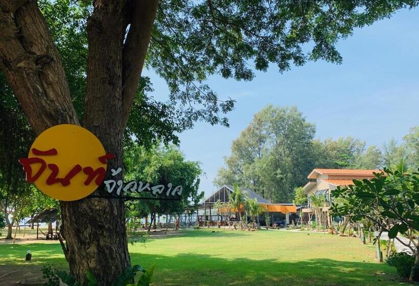 Chanchaolao Beach Resort