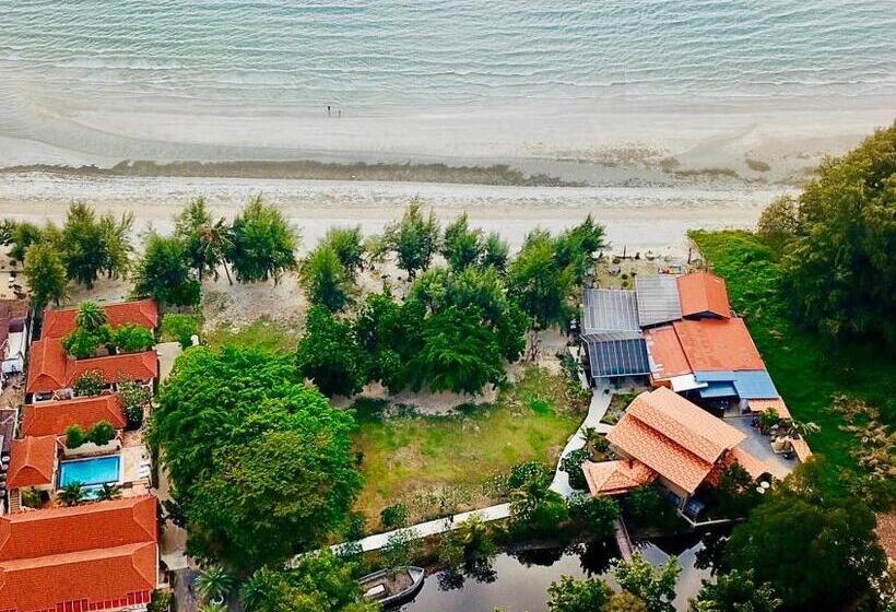 Chanchaolao Beach Resort