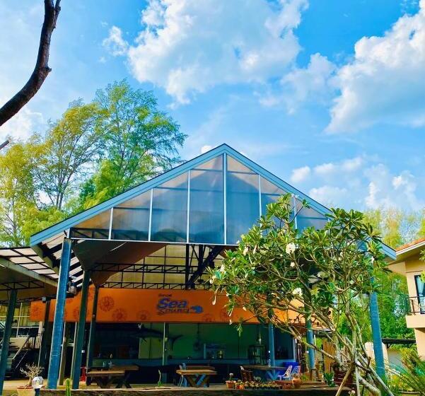 Chanchaolao Beach Resort