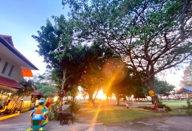 Chanchaolao Beach Resort