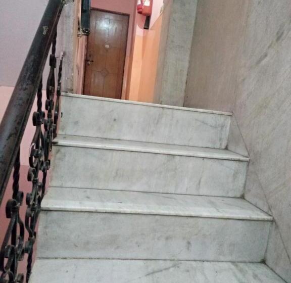 ホテル New Lodge  By Wb Inn