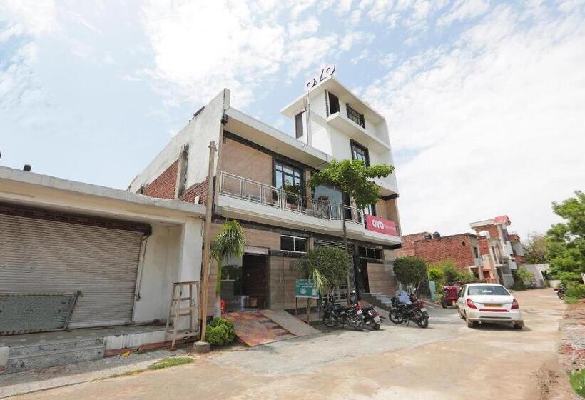 בית מלון כפרי Oyo 40061 King Palace