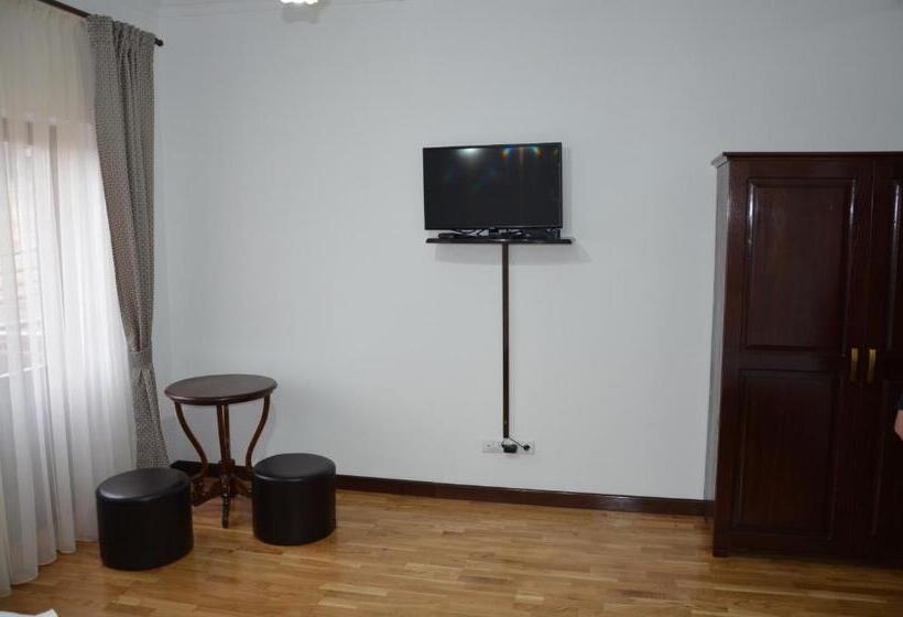 酒店 Pensiunea Zana Muntilor