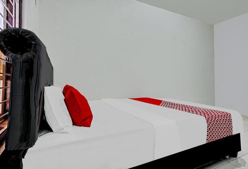 Отель Siliwangi Guest House Syariah Redpartner