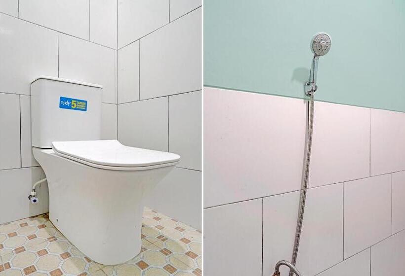 Отель Siliwangi Guest House Syariah Redpartner