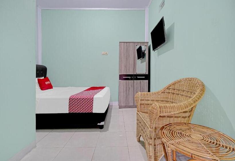 Отель Siliwangi Guest House Syariah Redpartner