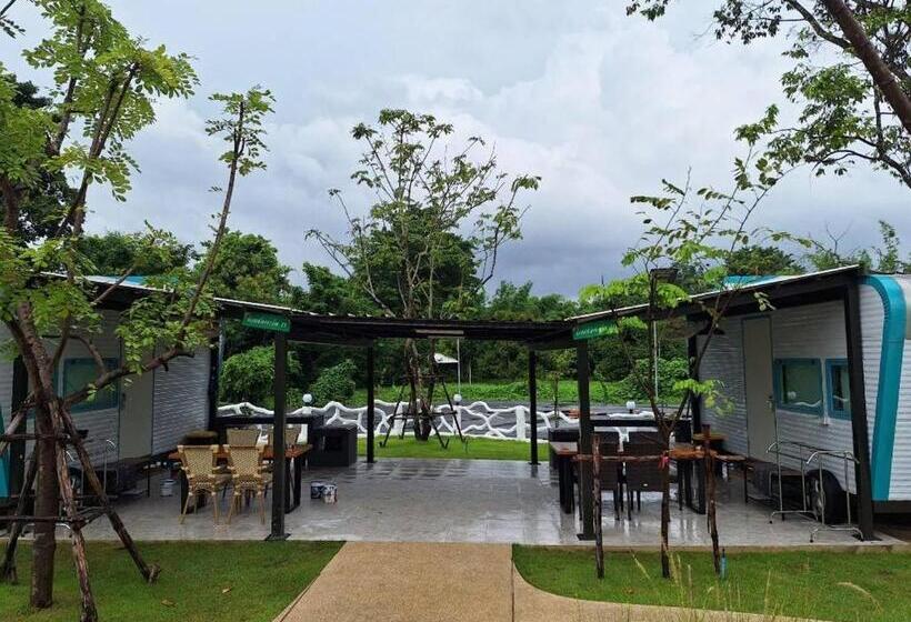 호텔 The Rabbit Home