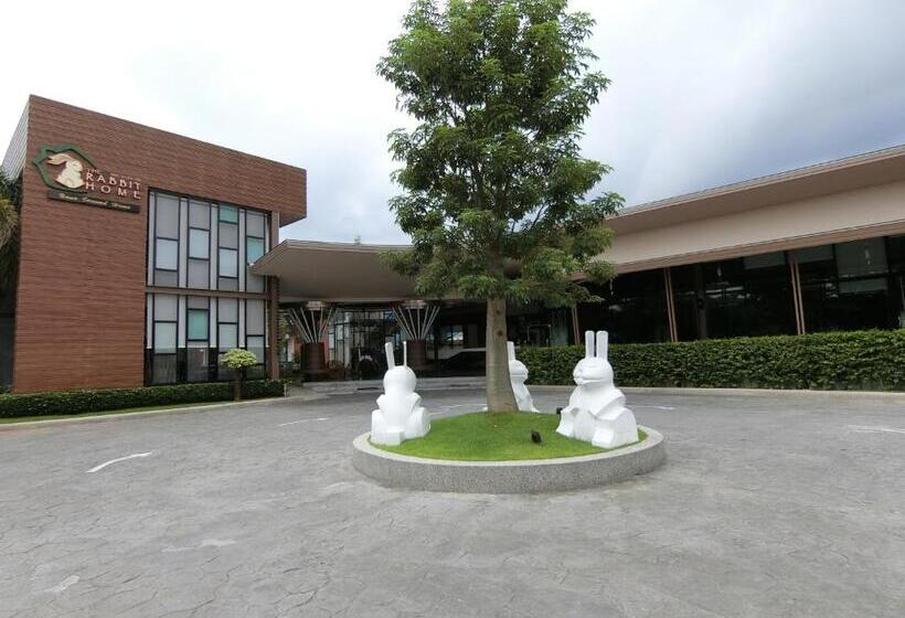 호텔 The Rabbit Home