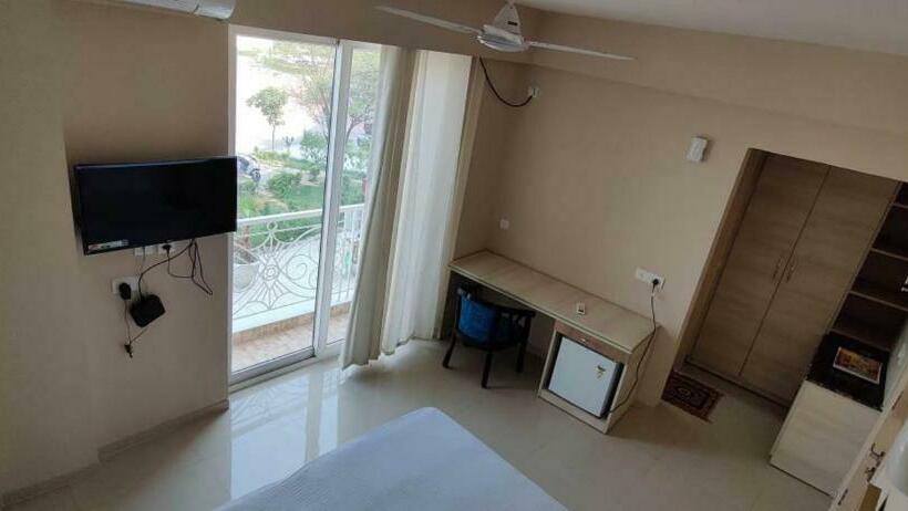 Lord Krishna Hotel Vrindavan