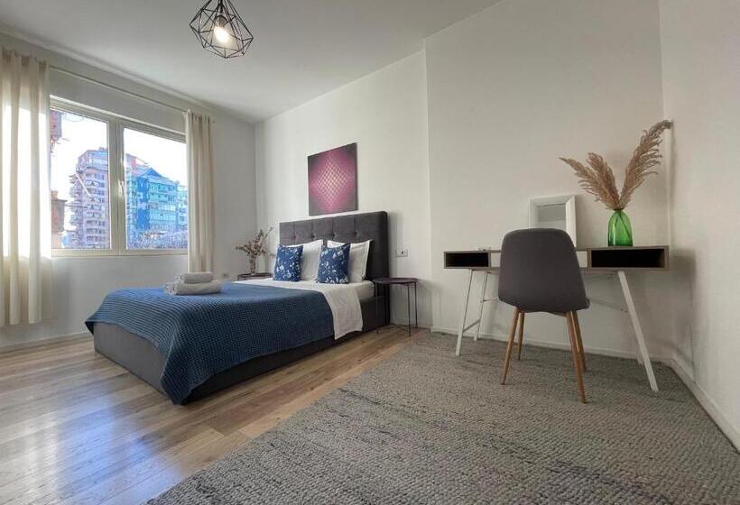 Myslym Shyri S Apartments