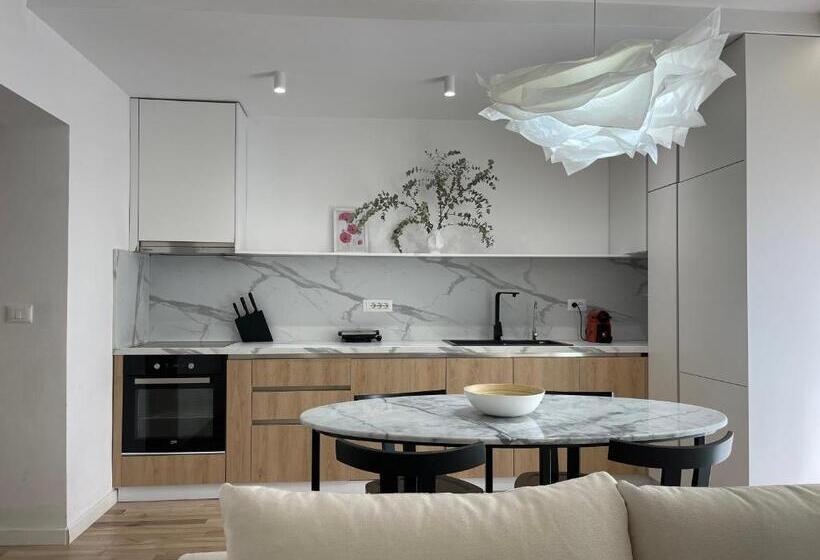 Myslym Shyri S Apartments