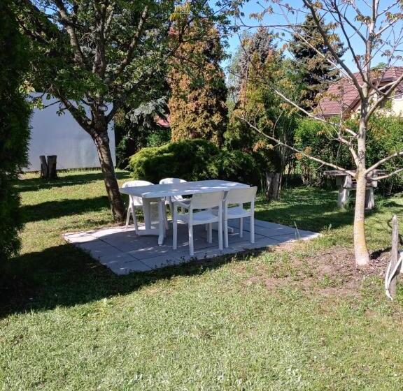 بنسيون All Inn Köre