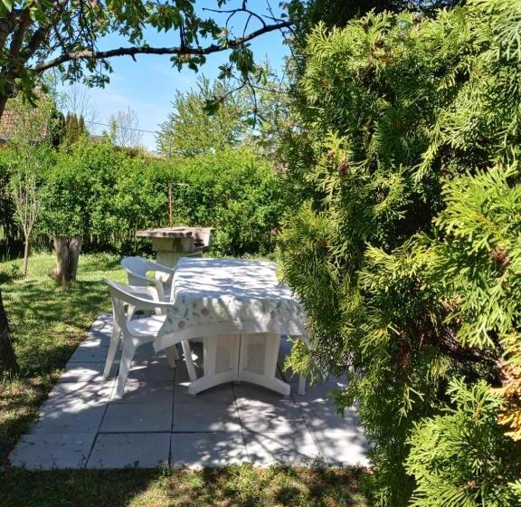 פנסיון All Inn Köre