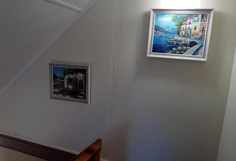 بنسيون All Inn Köre