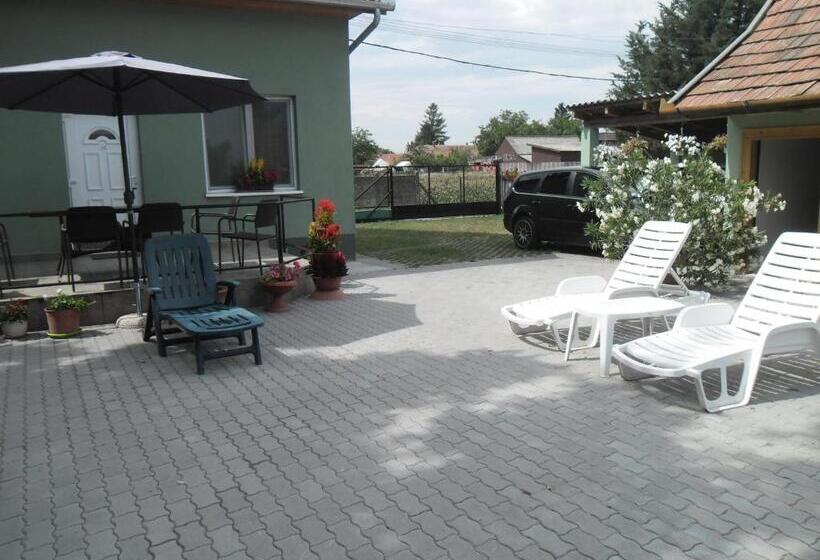 펜션 Attila Vendégház Tápiószentmárton