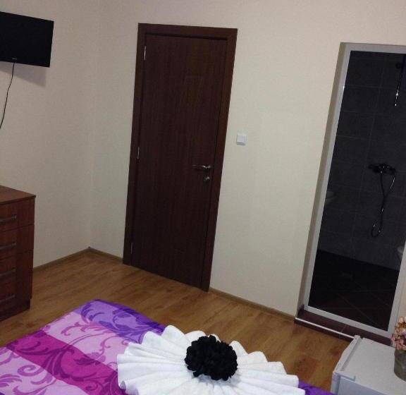 بنسيون Guest House Natali