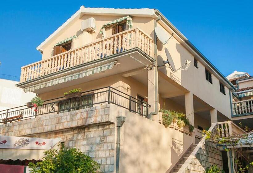 پانسیون Mali Miločer Bay Accommodation