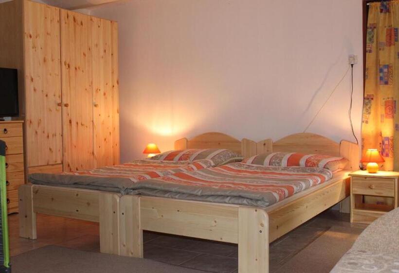 بنسيون Orbán Porta