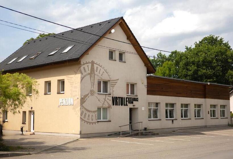 بنسيون Restaurace A Penzion Vrtule