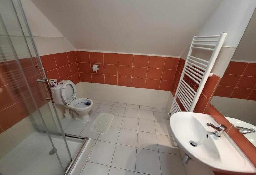 פנסיון Restaurace A Penzion Vrtule