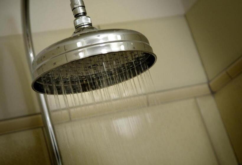 膳宿费 Starý Svět