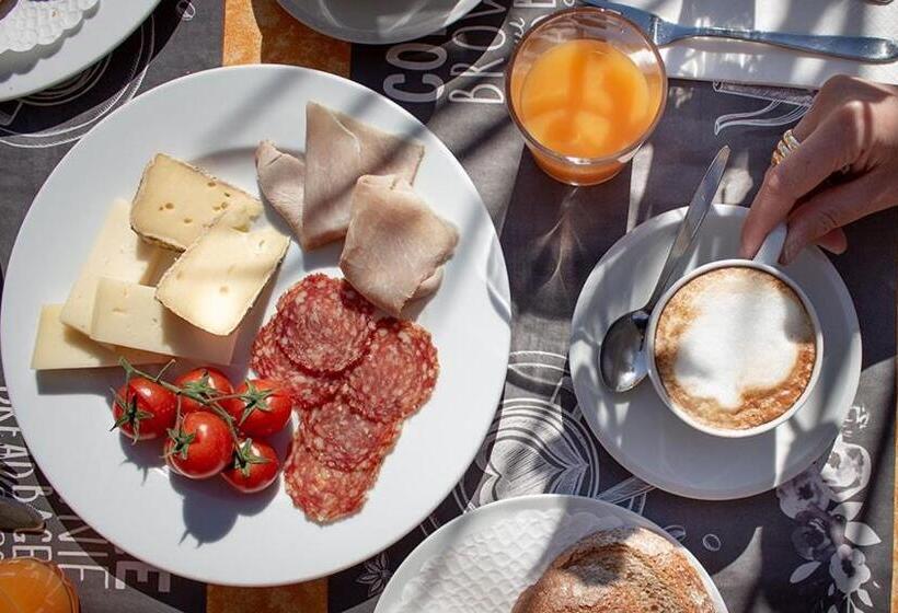 پانسیون Suite Stays By Hotel La Perla