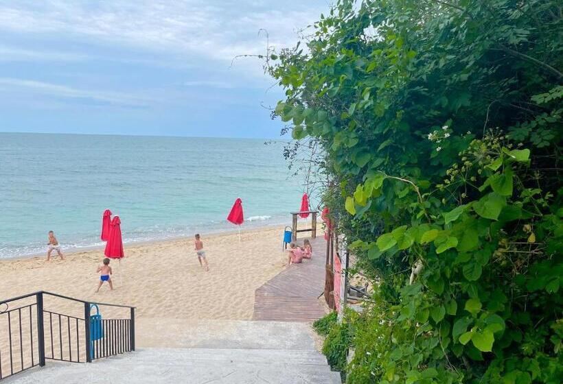 منتجع Complex Terazini