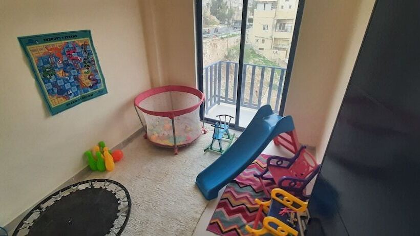 هتل Citadel Apartments غير سياحي