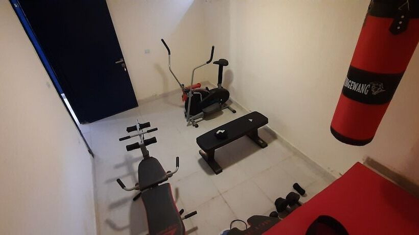 هتل Citadel Apartments غير سياحي