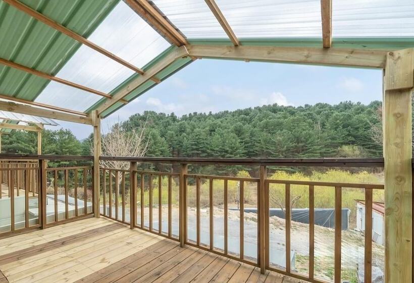 Hotel Gapyeong Tori Spa Pension