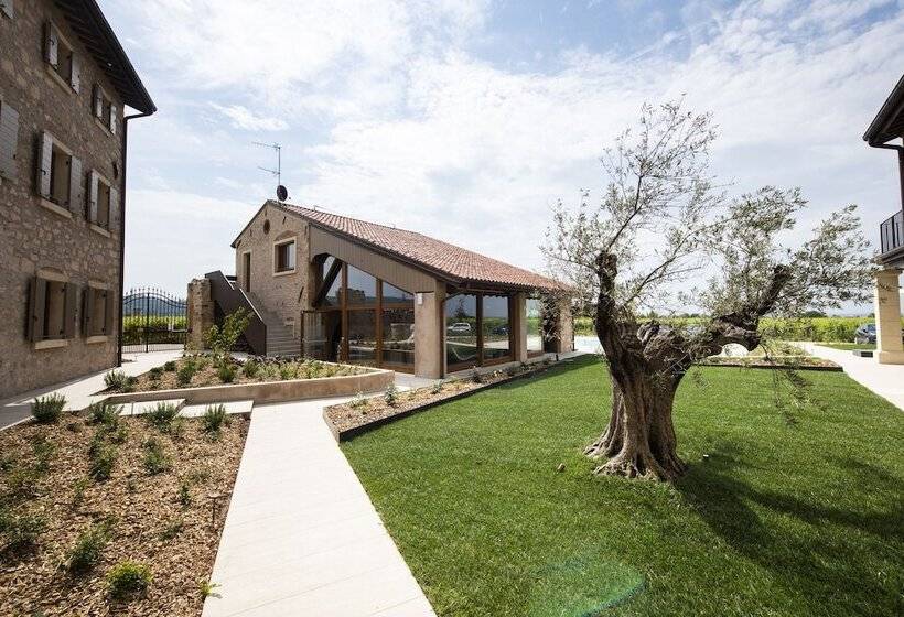 בית מלון כפרי Magari Estates