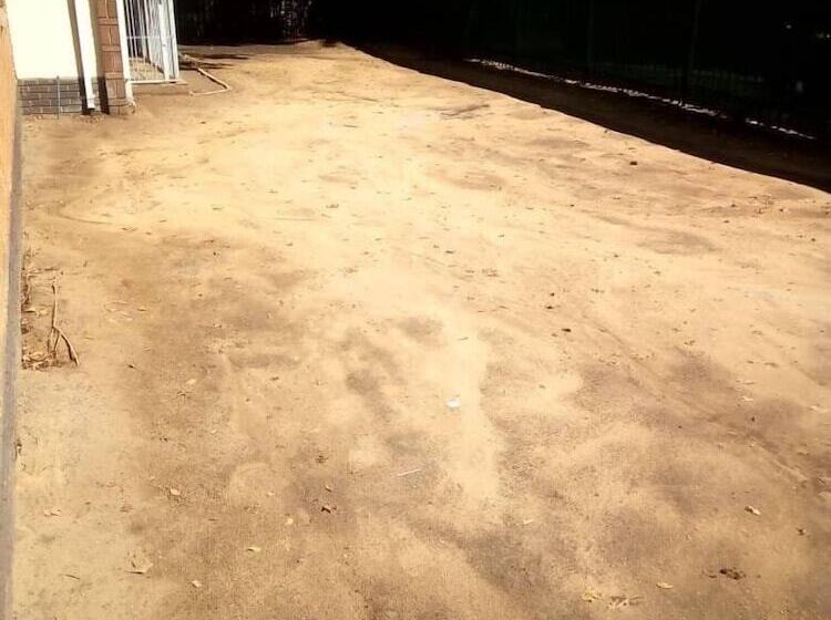 酒店 Master Palace   Sasolburg